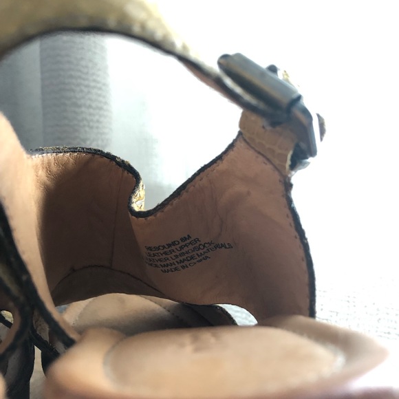 Platform Shoes - Picture 3 of 8